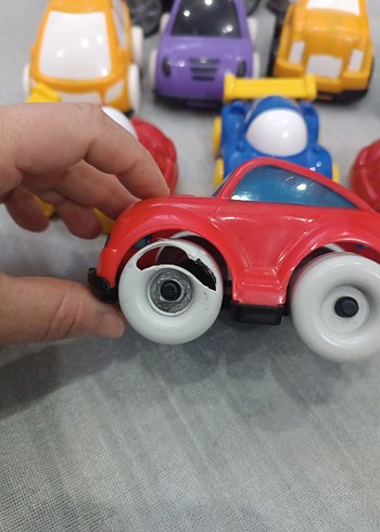 Kırmızı ve Sarı Renkli Oyuncak Araba - Görsel 7