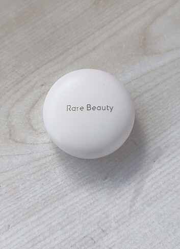 Rare beauty toz allık hope rengi 