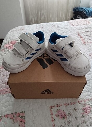 Adidas spor ayakkabı