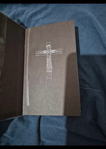 Beden Miklós Radnóti 33 Şiir Kitabı