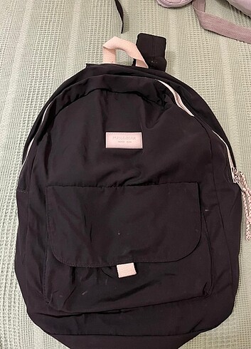 Pull and bear sırt çantası 