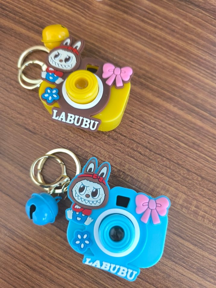 Renkli Püsküllü Projeksiyon Anahtarlık Kamera Tasarımlı - Görsel 5