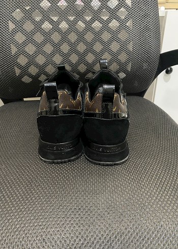 Louis vuitton run away sneakers - Görsel 5