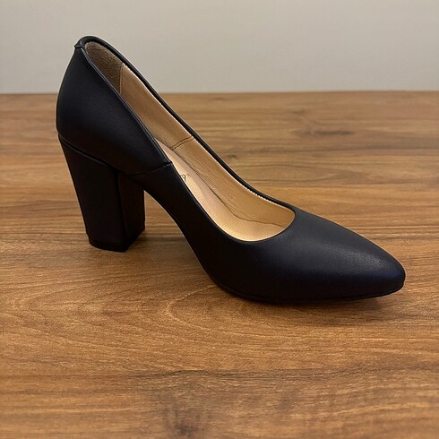 Emila Shoes Lacivert Topuklu Ayakkabı