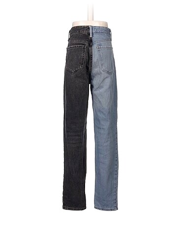 32 Beden Bershka Jean / Kot %70 İndirimli.