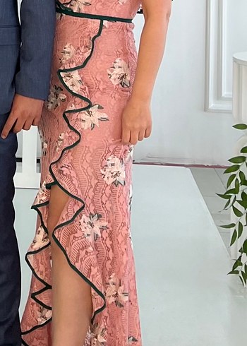 Zeynep Tosun Dantel Detaylı Pembe Uzun Abiye Elbise - Görsel 4