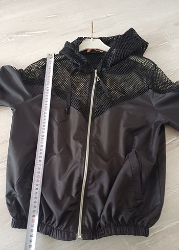 Siyah Fermuarlı Kısa Spor Ceket - Görsel 4