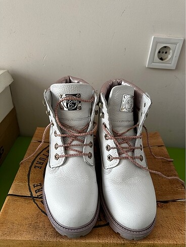 Timberland Sıfır ayarında hakiki deri bot