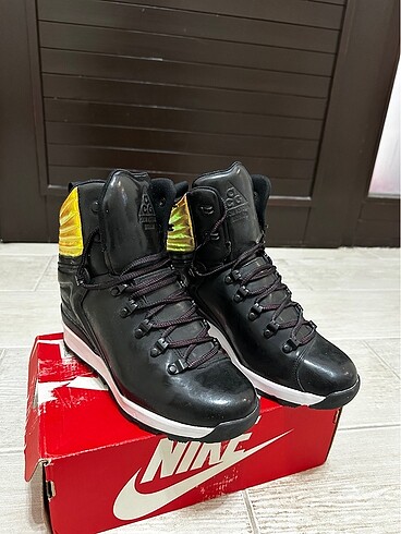 Orijinal nike bot
