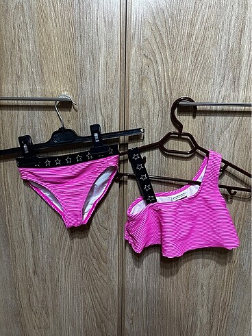 Kusursuz 7-8 yaş bikini
