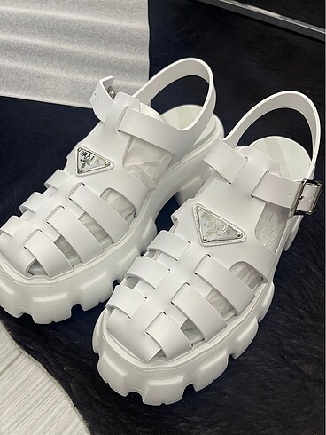 Prada Prada sandalet premium