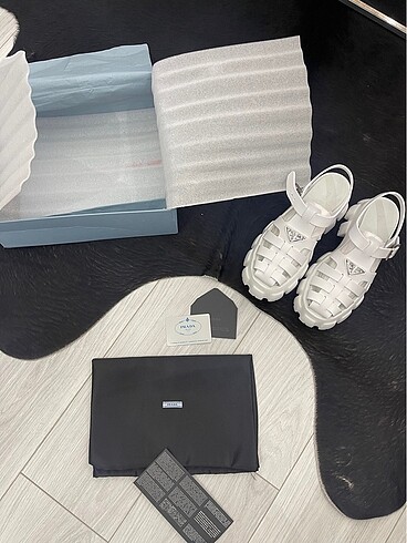 Prada sandalet premium