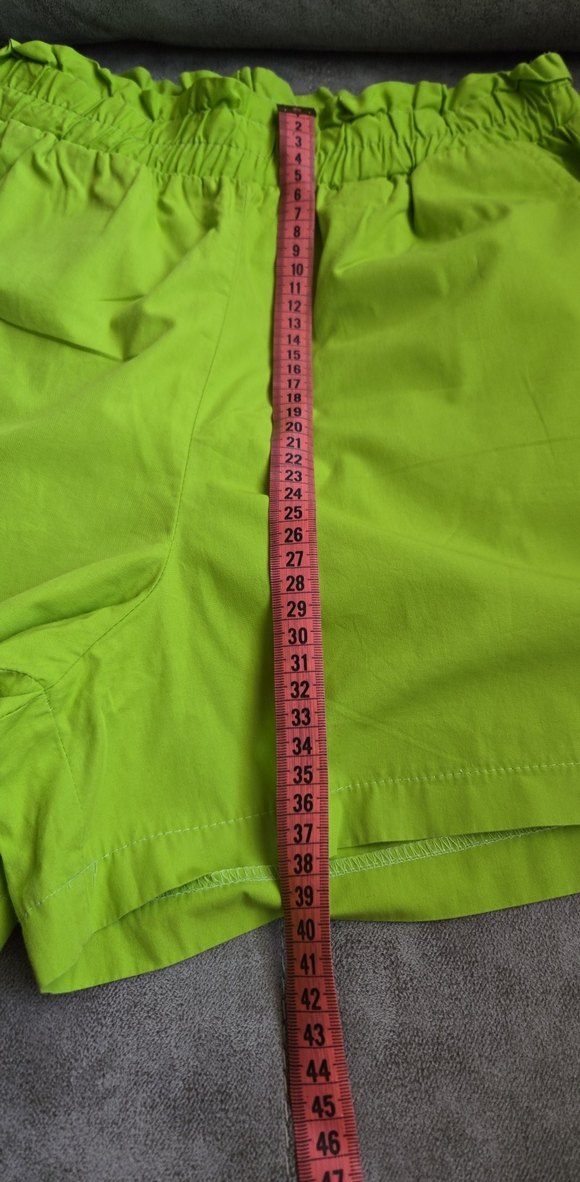 Parlak Yeşil Rahat Kesim Hamile Şortu - Görsel 4