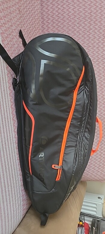 Tenis çantası 
