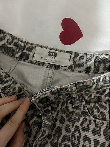 s Beden Stradivarius leoparlı kot pantolon