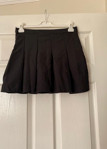 Siyah Pilili Mini Etek Spor Tarzı - Görsel 4