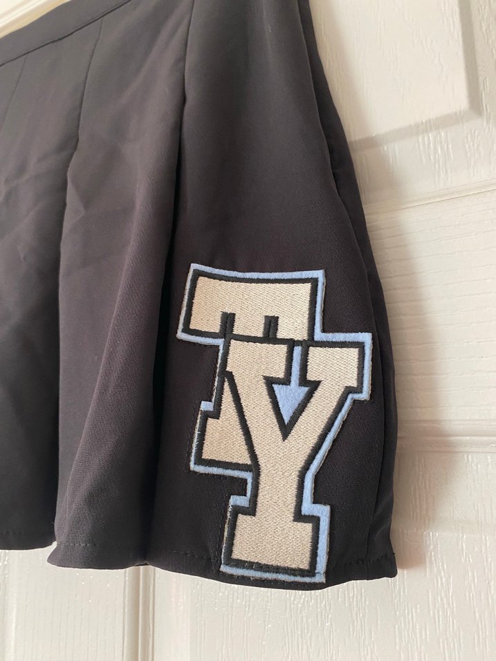 Siyah Pilili Mini Etek Spor Tarzı - Görsel 2