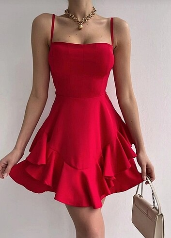Prenses model askılı kırmızı elbise 
