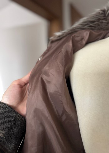 Gri Kadın Kürk Detaylı Midi Boy Ceket - Görsel 5