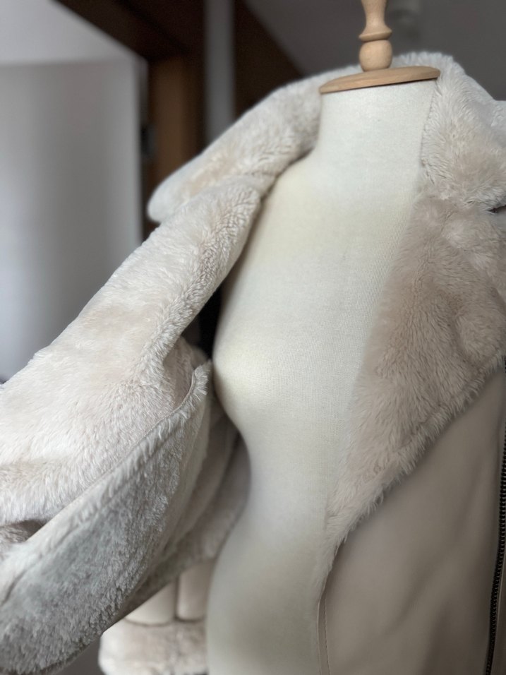 Kürk Detaylı Bej Deri Kadın Ceket - Görsel 4