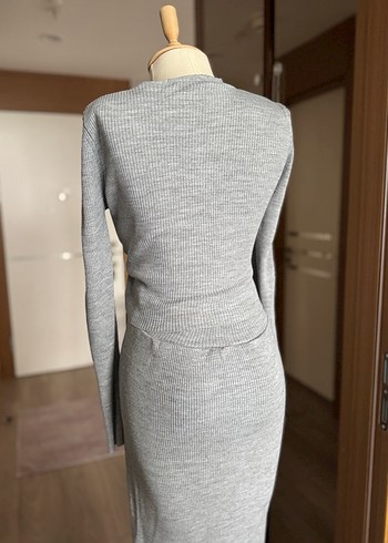 Gri V Yaka Düğmeli Uzun Triko Elbise - Görsel 6