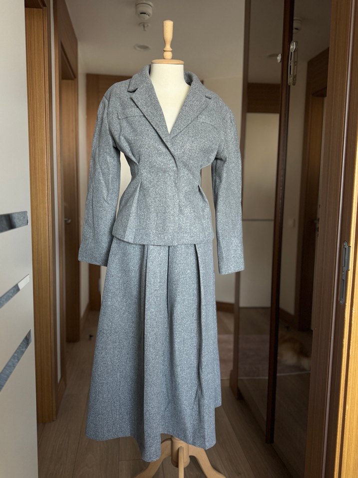 Gri Kadın Keten Düğmeli Ofis Takım - Görsel 2