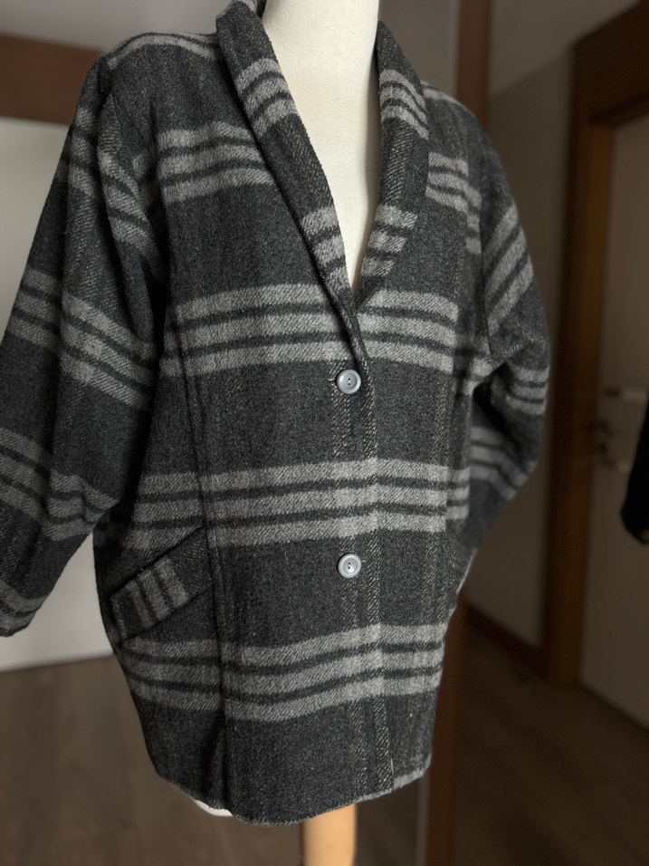 Düğmeli Gri Midi Yün Kadın Kaban - Görsel 2