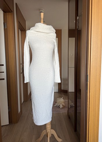 Beyaz Triko Yüksek Yakalı Uzun Kollu Kadın Elbise - Görsel 5