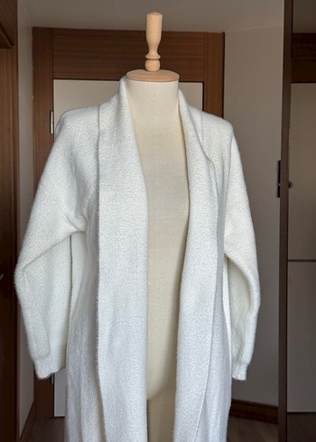 Uzun Beyaz Hırka - Görsel 6