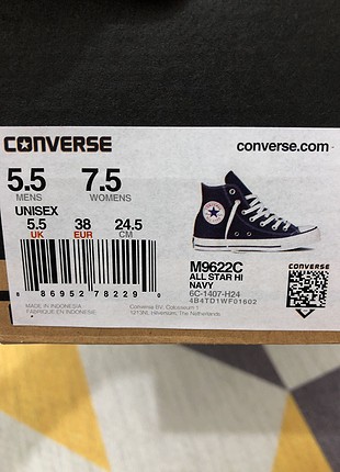 38 Beden Etiketi üstünde converse 