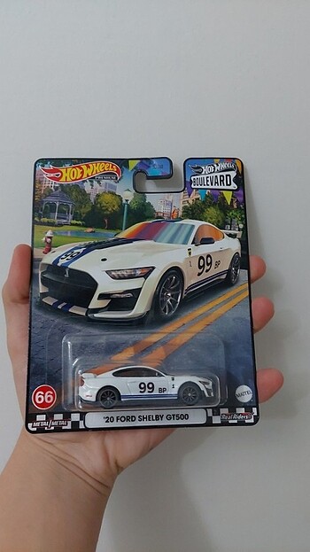 20 Ford Shelby GT500