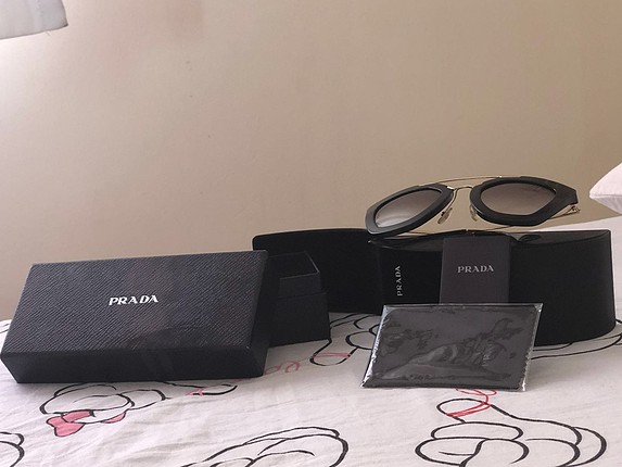 PRADA GÖZLÜK