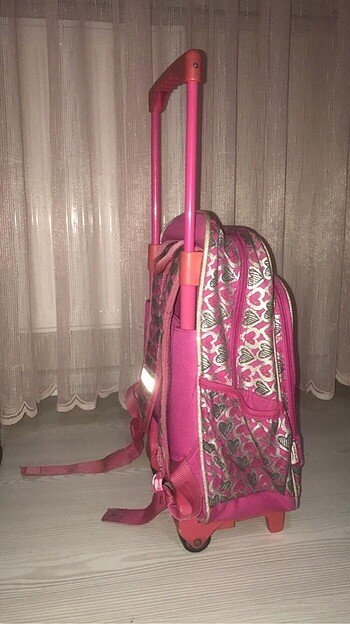 Çekçekli okul çantası