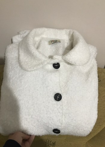 Düğmeli Beyaz Midi Kadın Kaban - Görsel 3