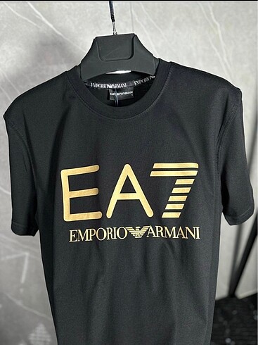 Armani Tshirt