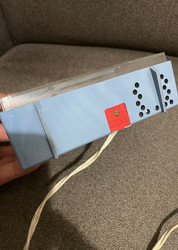 Beyaz ve Gri Masa Saati - Görsel 3