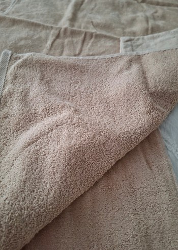 Nakışlı Bej Havlu ve Bornoz Seti - Görsel 10