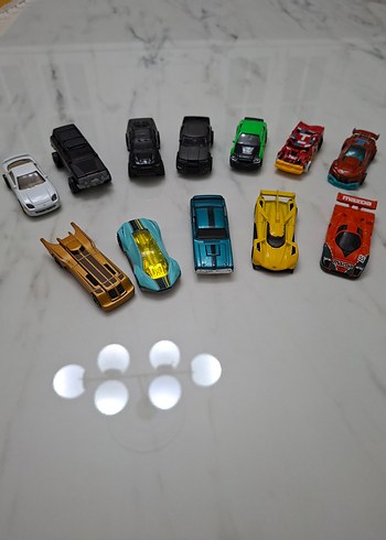 HOT WHEELLS 
Araba. - Görsel 3