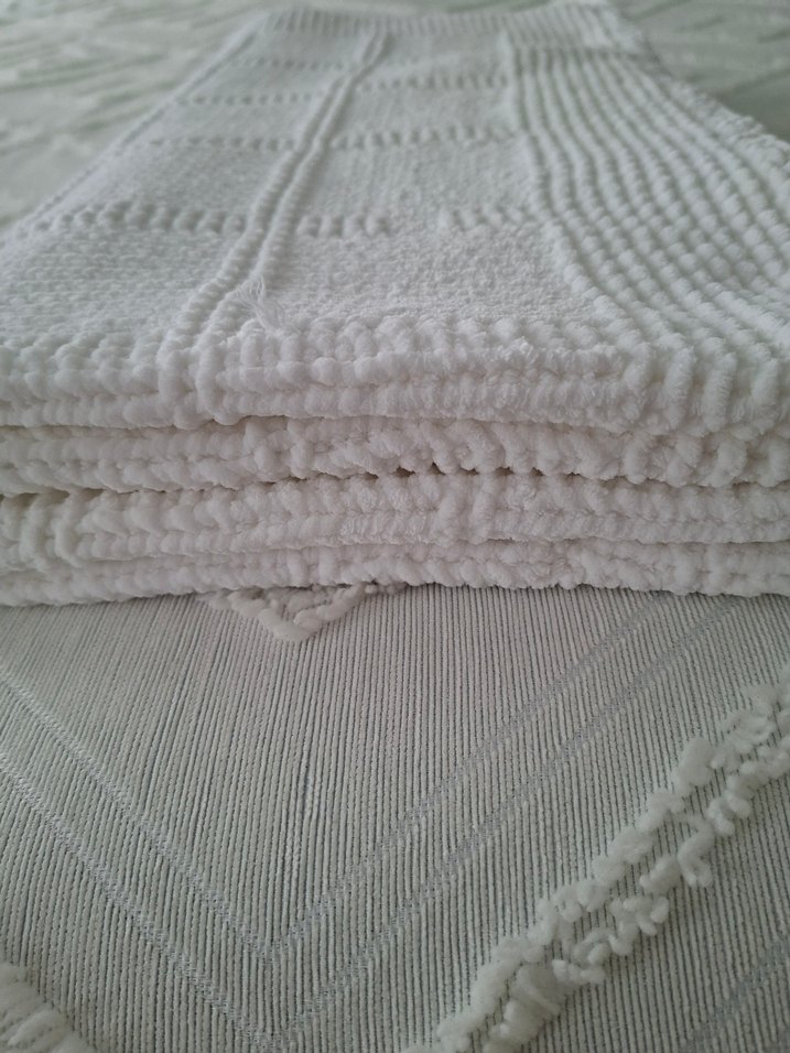 şişle örülmüş bebek battaniye beyaz puff ip - Görsel 2