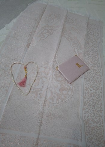 Pembe Nakışlı Püsküllü Kız Tesbih Seti namazlık yasin şerif - Görsel 2