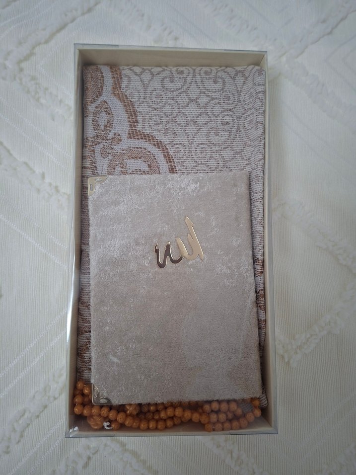 Pembe Nakışlı Püsküllü Kız Tesbih Seti namazlık yasin şerif - Görsel 4