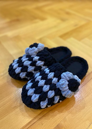 Siyah Gri Örgü El Yapımı Kadın Terlik - Görsel 3