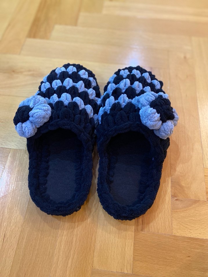 Siyah Gri Örgü El Yapımı Kadın Terlik - Görsel 4