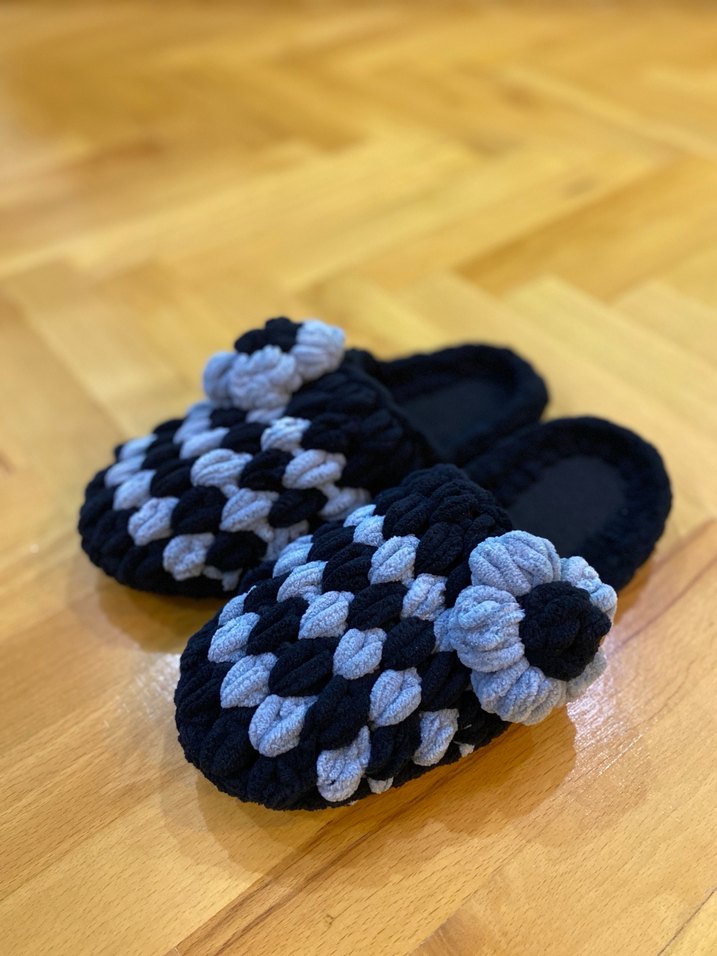 Siyah Gri Örgü El Yapımı Kadın Terlik - Görsel 3