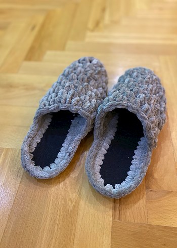 Gri Örgü Ev Terliği - Görsel 4