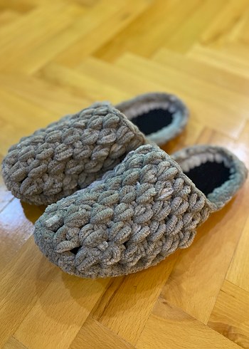 Gri Örgü Ev Terliği - Görsel 3