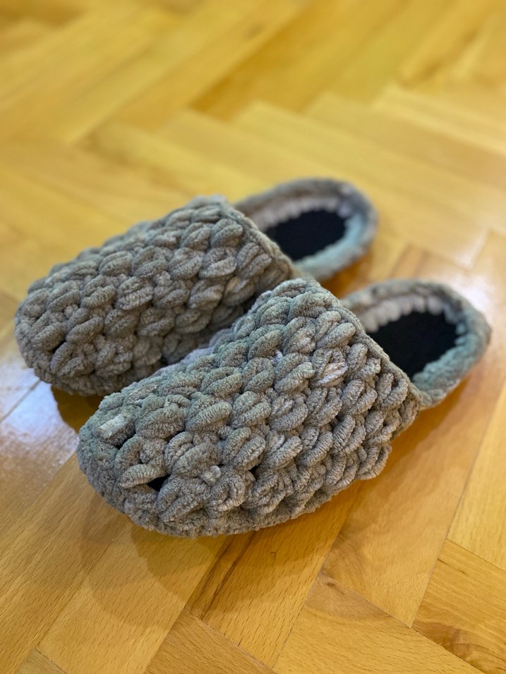 Gri Örgü Ev Terliği - Görsel 3