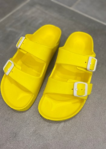 Sarı Çift Tokalı Kadın Terlik - Görsel 2