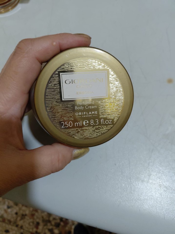 Divine ve Eclat Parfümlü Vücut Kremleri 250 ml adet fiat - Görsel 2