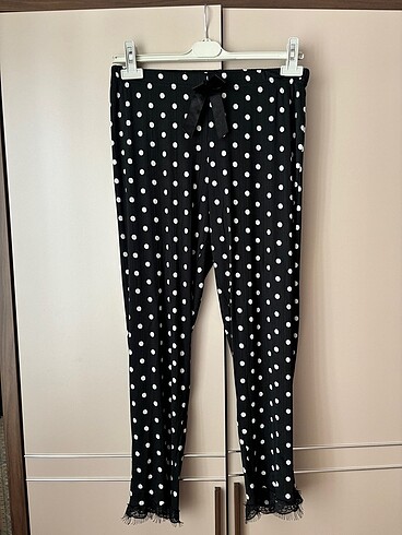 m Beden Puantiyeli pijama takımı